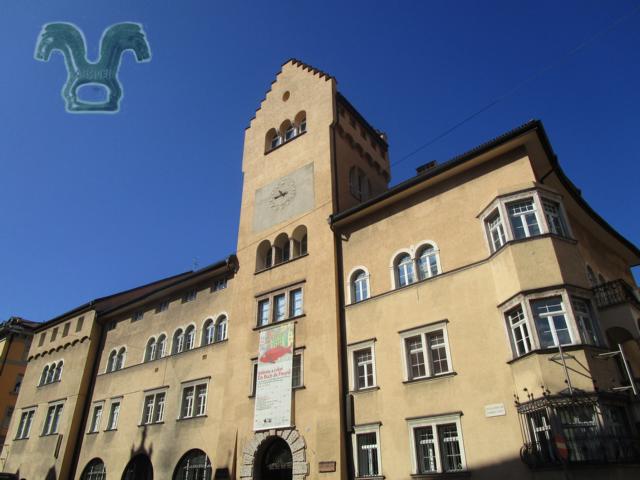 File:Stadtmuseum Bozen Museo Civico Bolzano.JPG